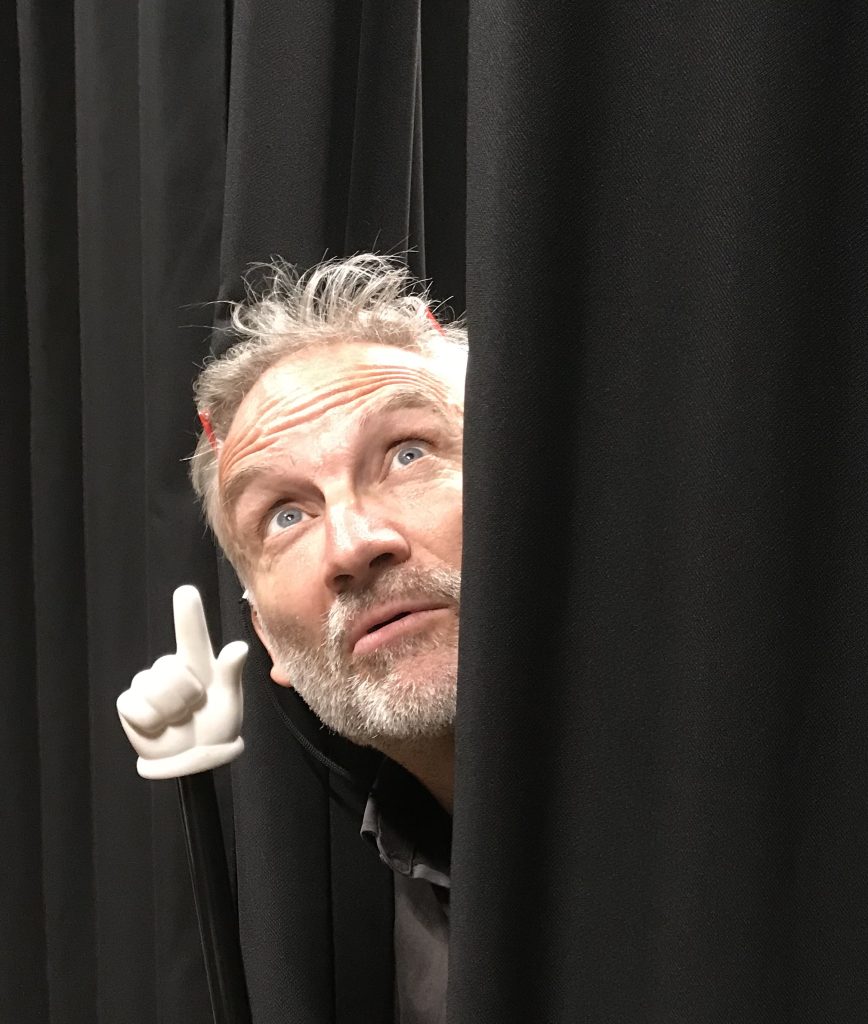 spectacle enfant Morbihan, magicien Breton