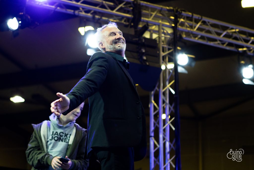 magicien professionnel lors du salon du chocolat Vannes